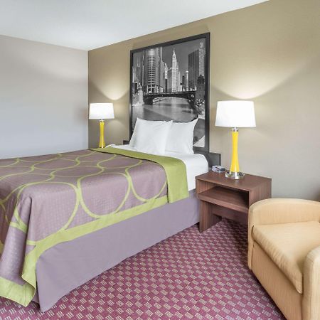 Super 8 By Wyndham Hebron Lowell Area Zewnętrze zdjęcie