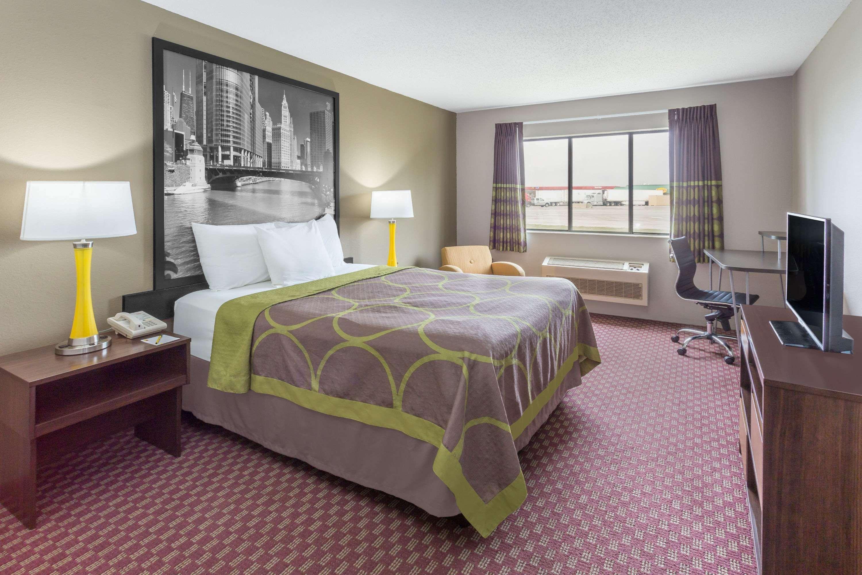 Super 8 By Wyndham Hebron Lowell Area Zewnętrze zdjęcie